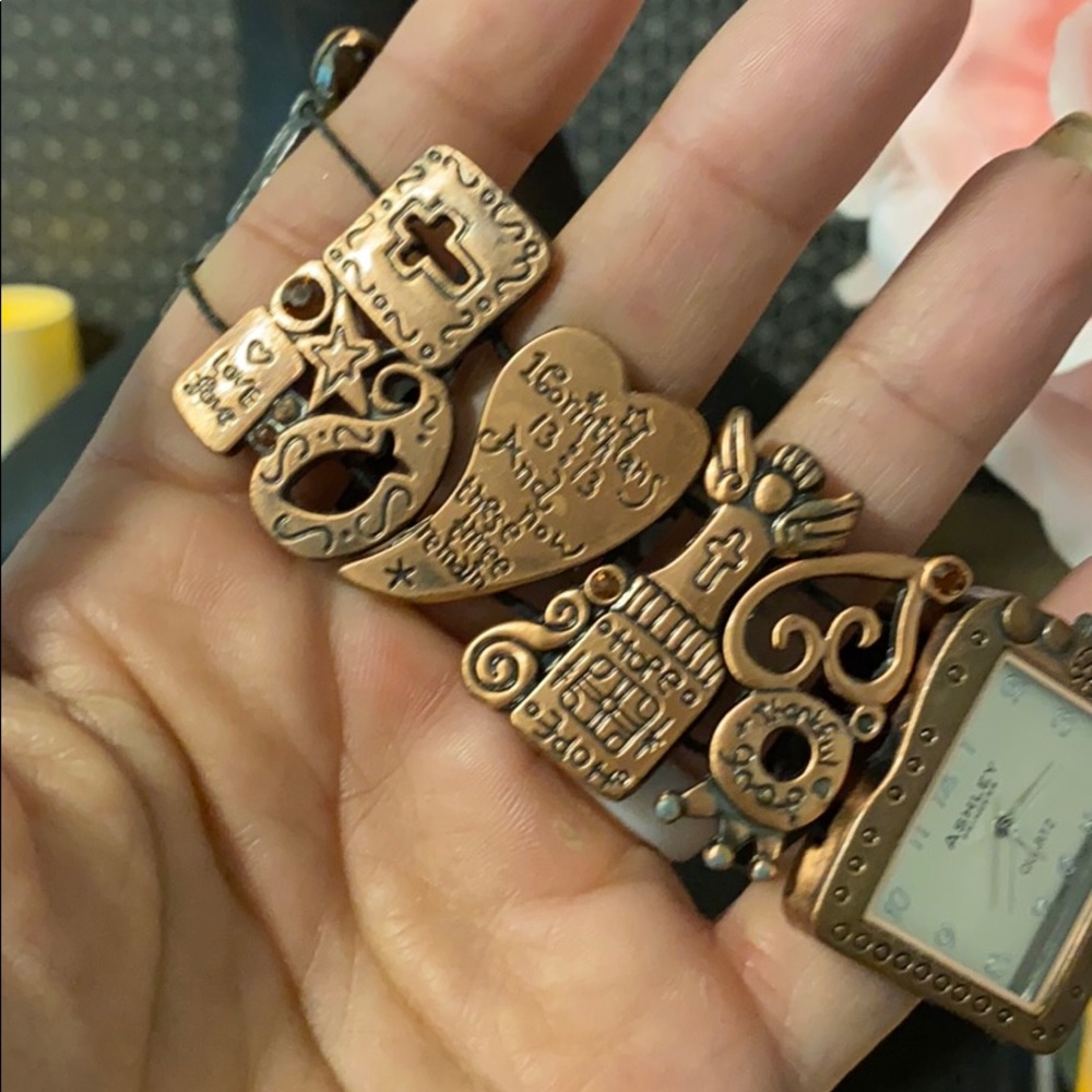 Watch - Picture 4 of 5